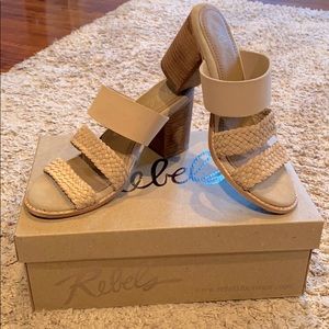 New Rebels Tan Sandals